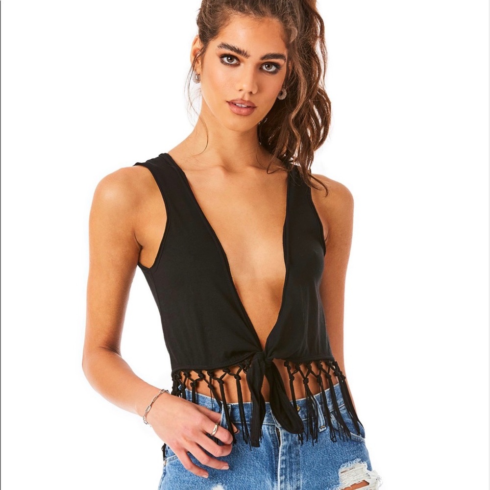 FRINGE BOTTOM DEEP V TIE FRONT SLEEVELESS TANK